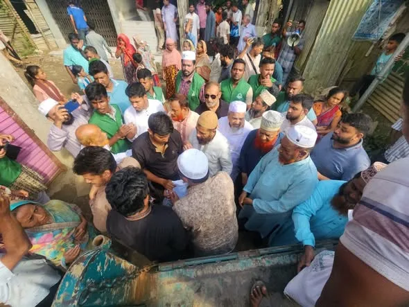 Flood Relief Reaches Balaghata, Bandarban — photo 3